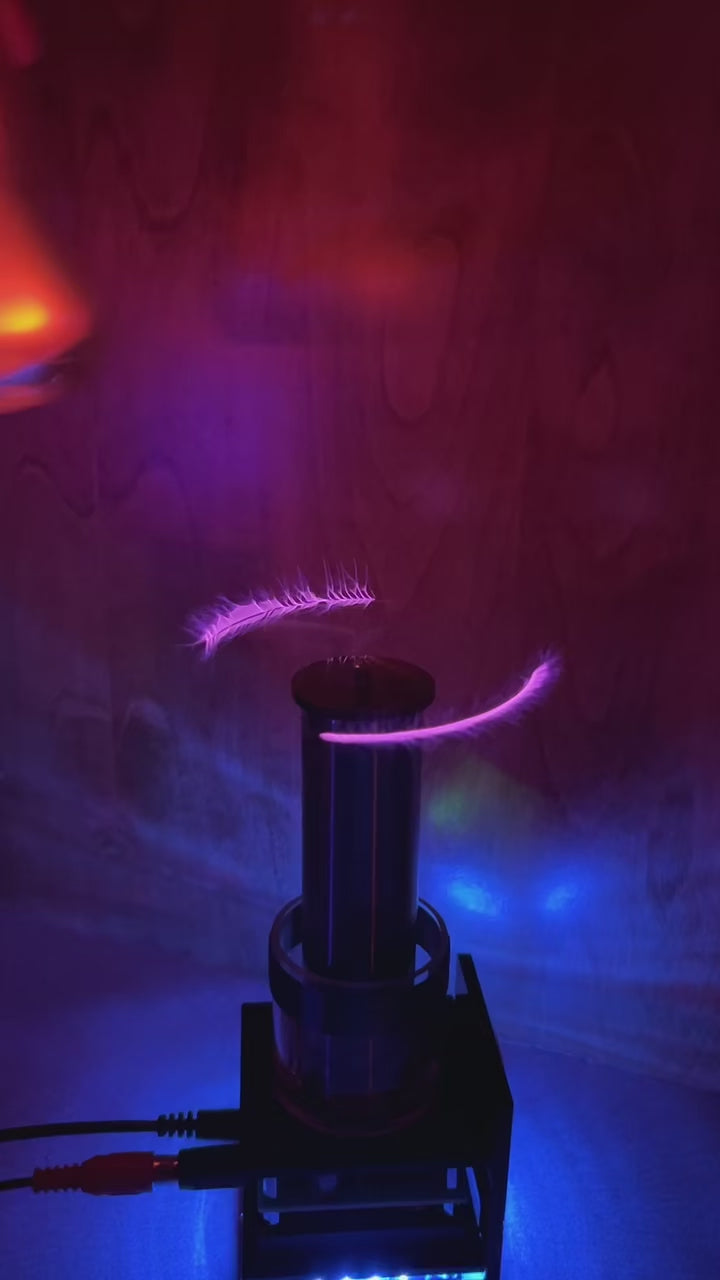 Quantaphi antenna spinning and lighting up the plasma in a Quantaphi tube